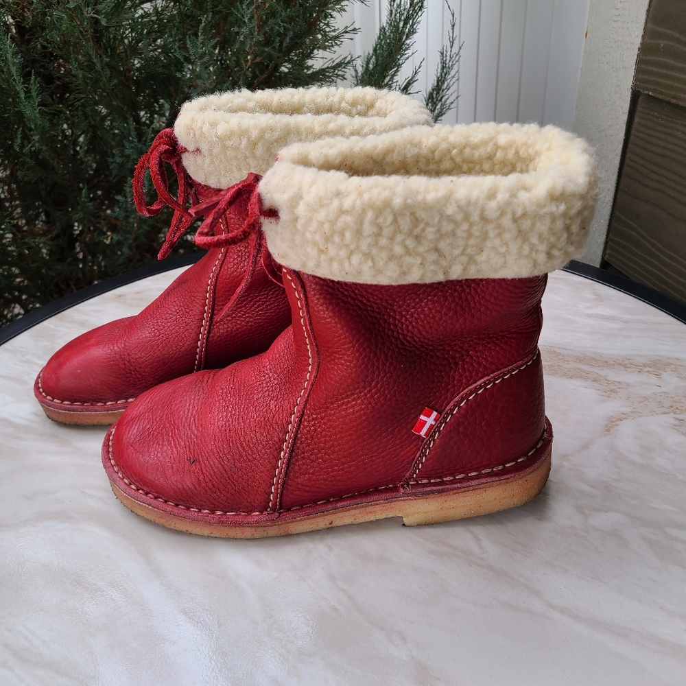 Women's duckfoot Red Leather Arhus Boots Size 10 US or EU 42